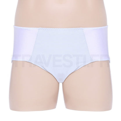 Ma culotte transgenre est une culotte gaff conçue pour toutes les femmes trans qui veulent dissimuler le spectre masculin. La culotte est fabriquée par les expertes de Petit Cyclone. Modèle blanc.