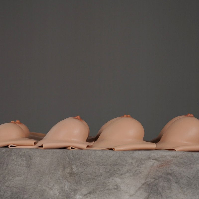 Poitrine à col rond, bonnet C, très clair marque CrossGearX détail du volume, remplissage coton ou silicone